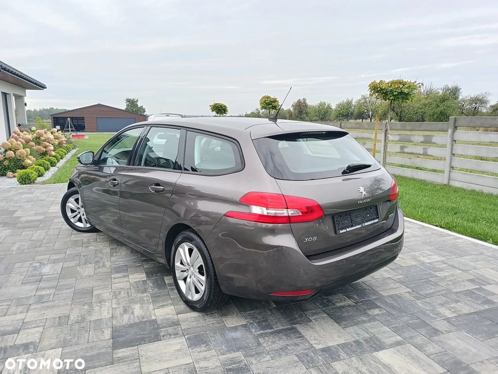 Peugeot 308 - 4