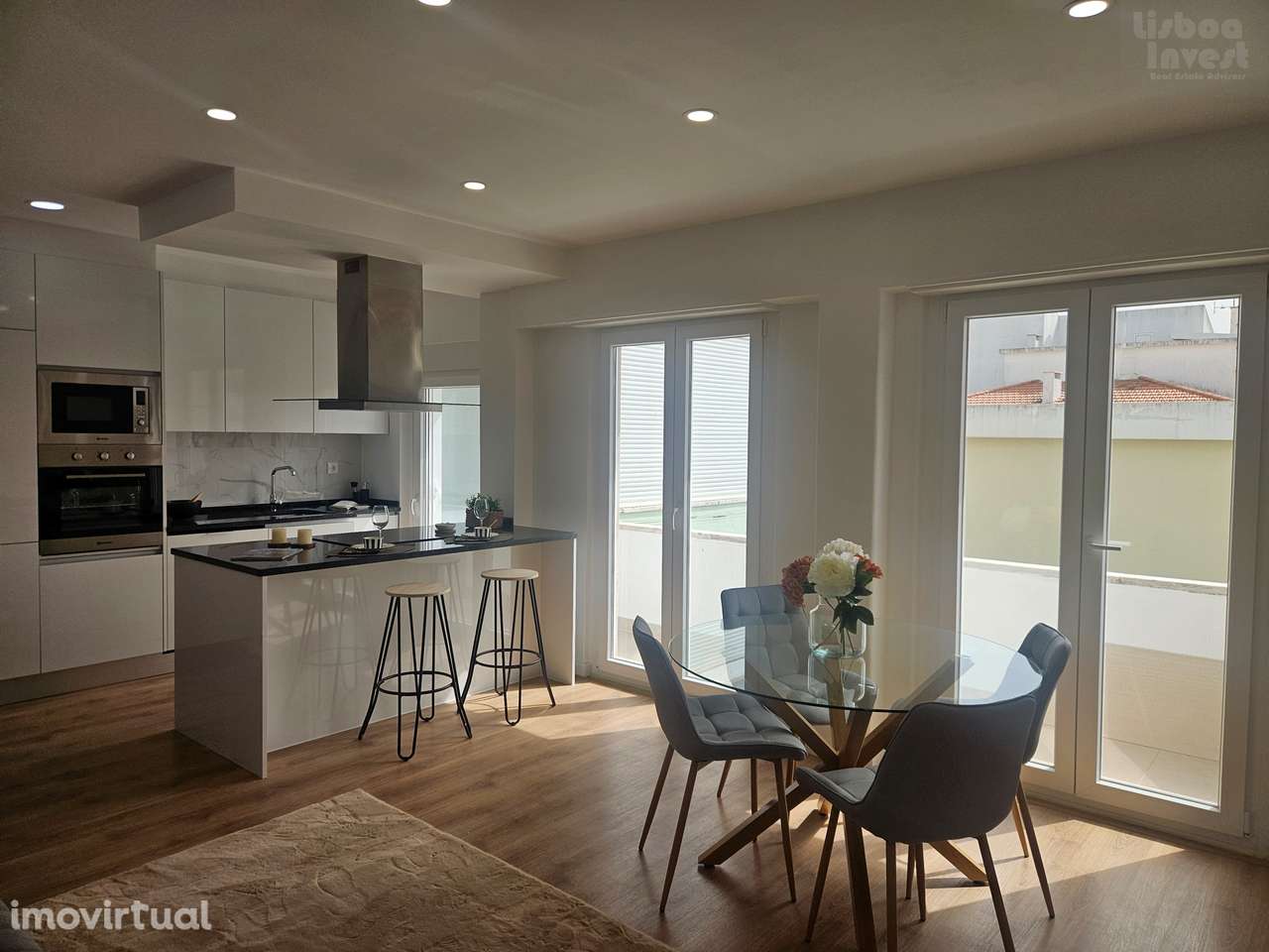 Vendo T3 Avenida do Uruguai remodelado e mobilado - Grande imagem: 2/30