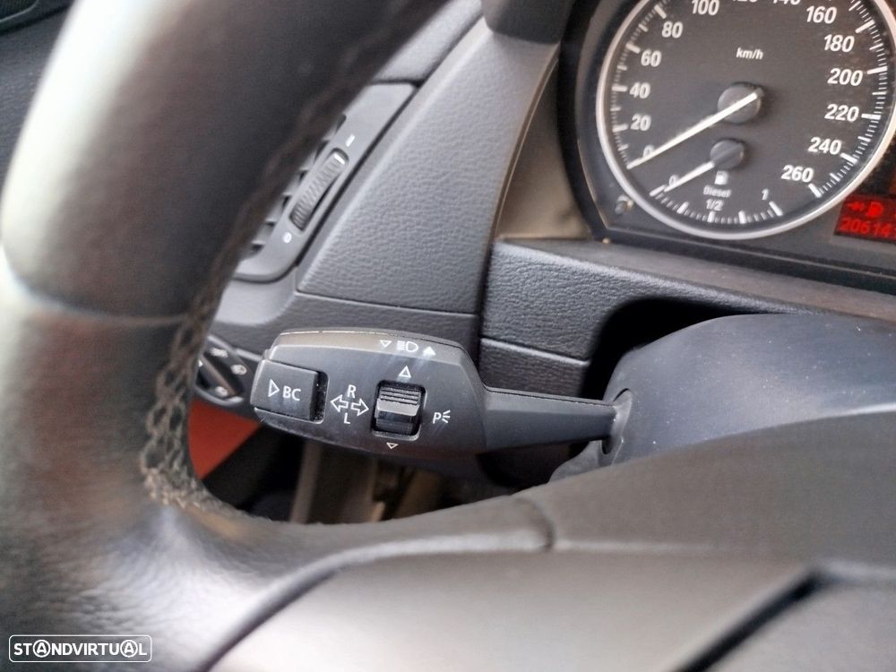 BMW X1 18 d sDrive - 7