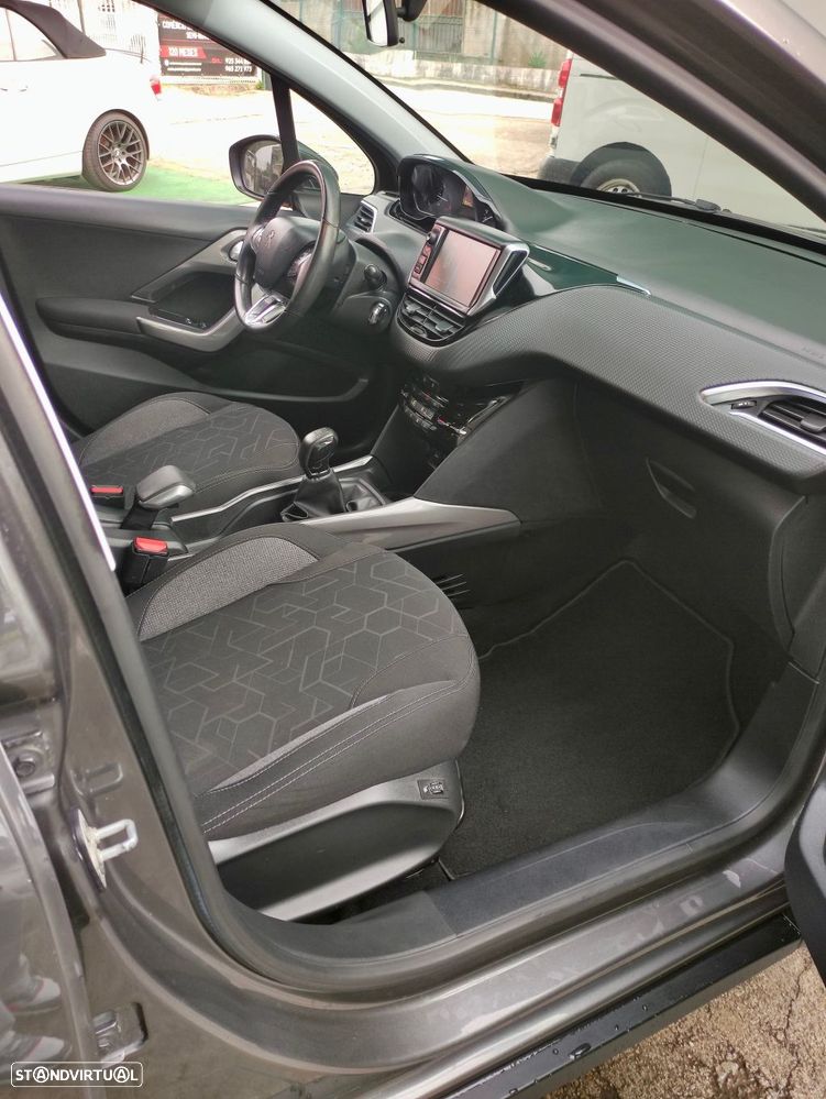 Peugeot 2008 1.2 PureTech Active - 21