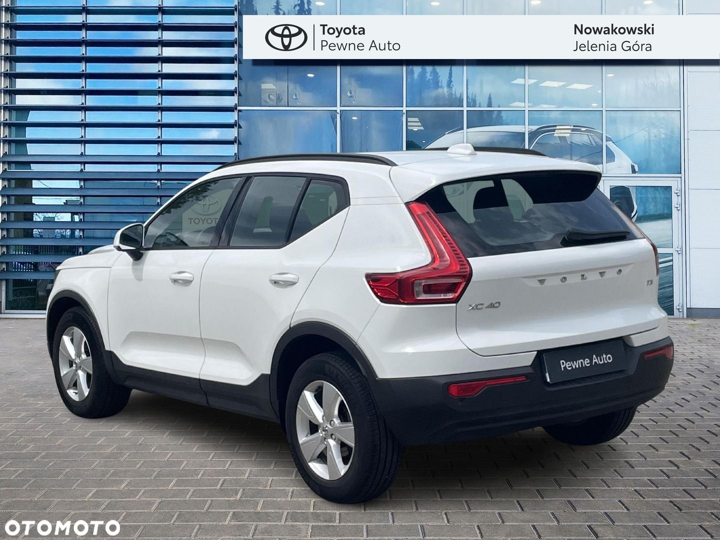 Volvo XC 40 T3 Momentum Core - 3