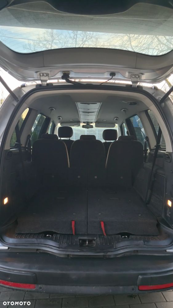 Ford Galaxy 2.0 TDCi Titanium - 9