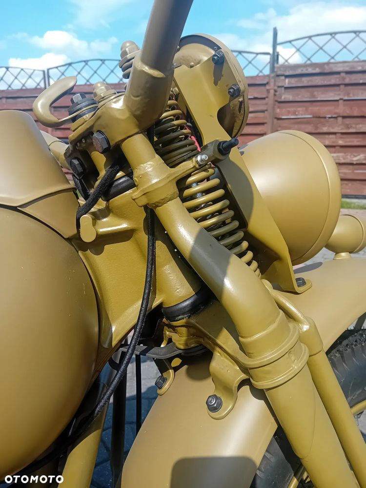 Harley-Davidson WL - 12
