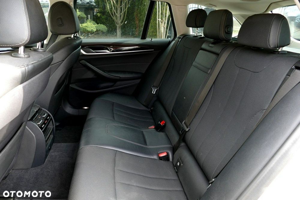 BMW Seria 5 520d Sport Line sport - 27
