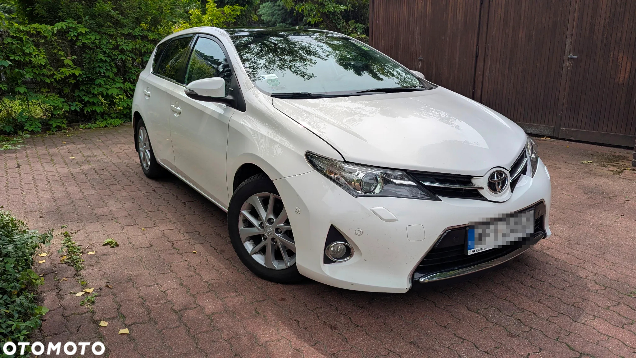 Toyota Auris 1.6 Premium Comfort - 2