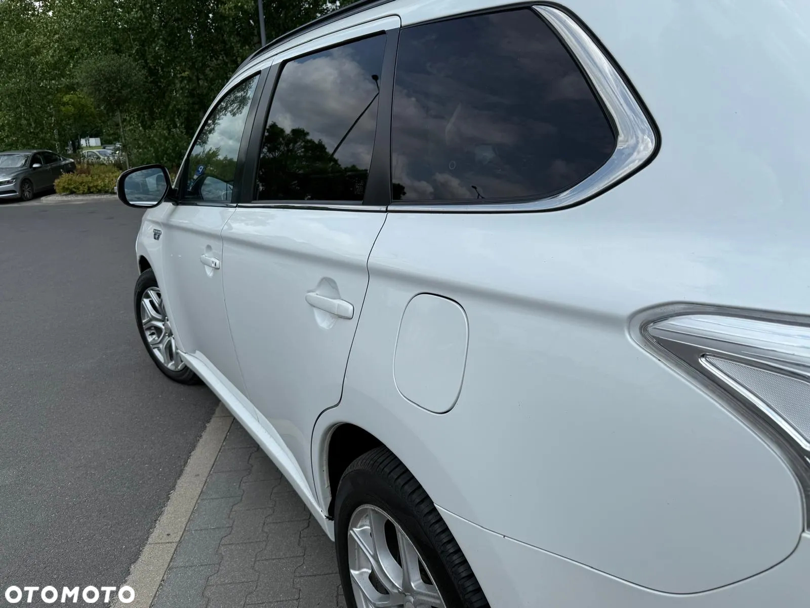 Mitsubishi Outlander PHEV Instyle NAVI - 14