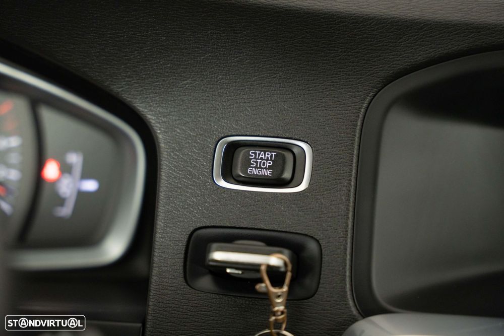 Volvo V60 2.0 D4 Kinetic - 19