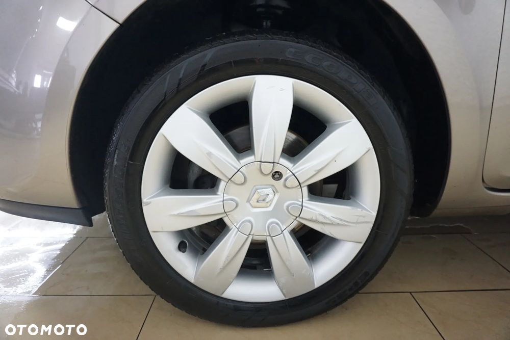 Renault Clio 1.5 dCi 85 FAP Dynamique - 13