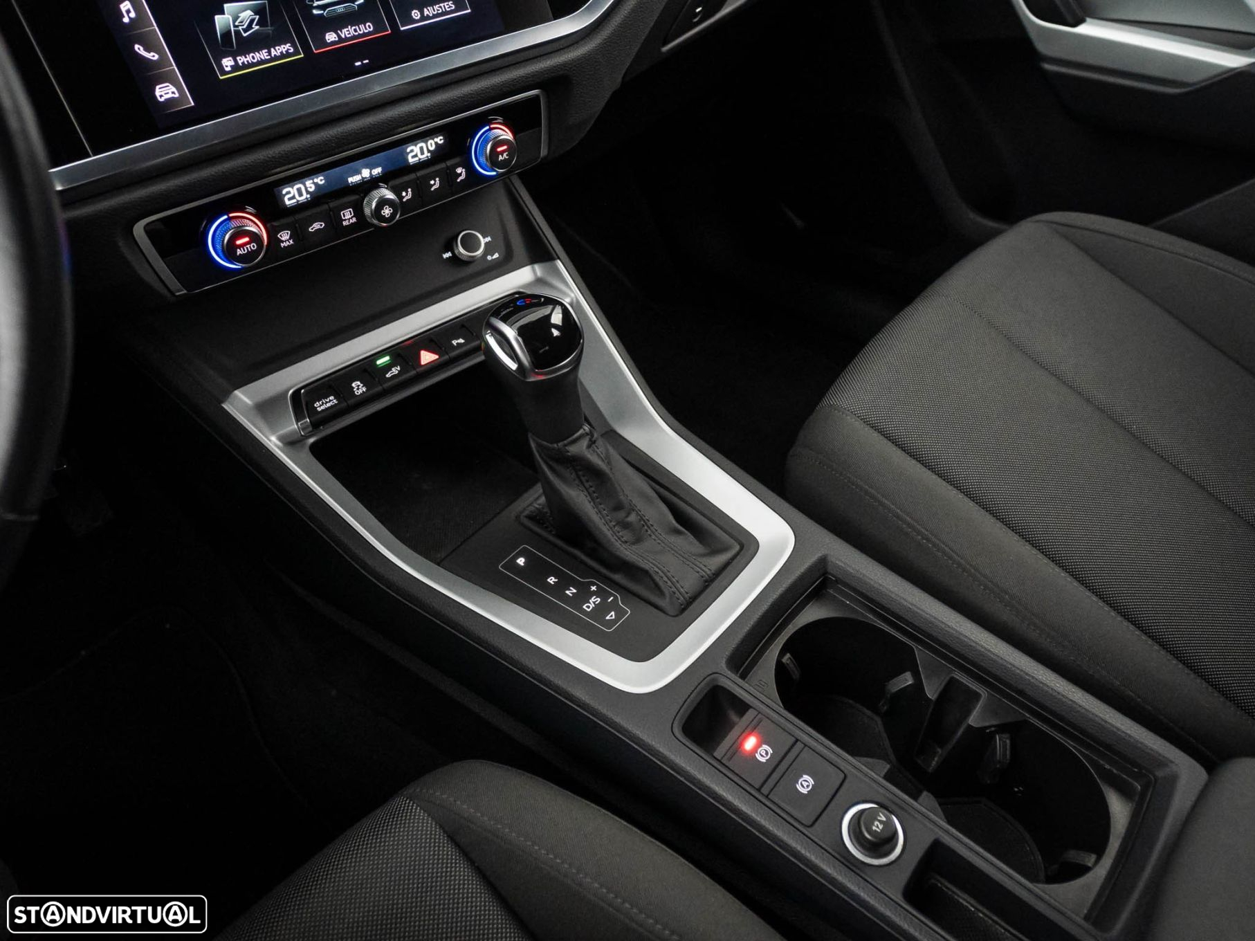 Audi Q3 45 TFSIe S tronic - 28