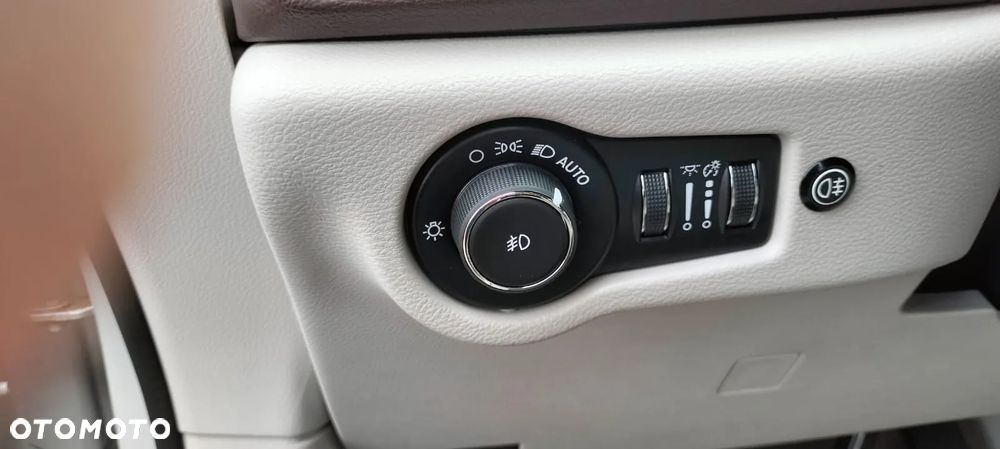 Chrysler Pacifica - 23