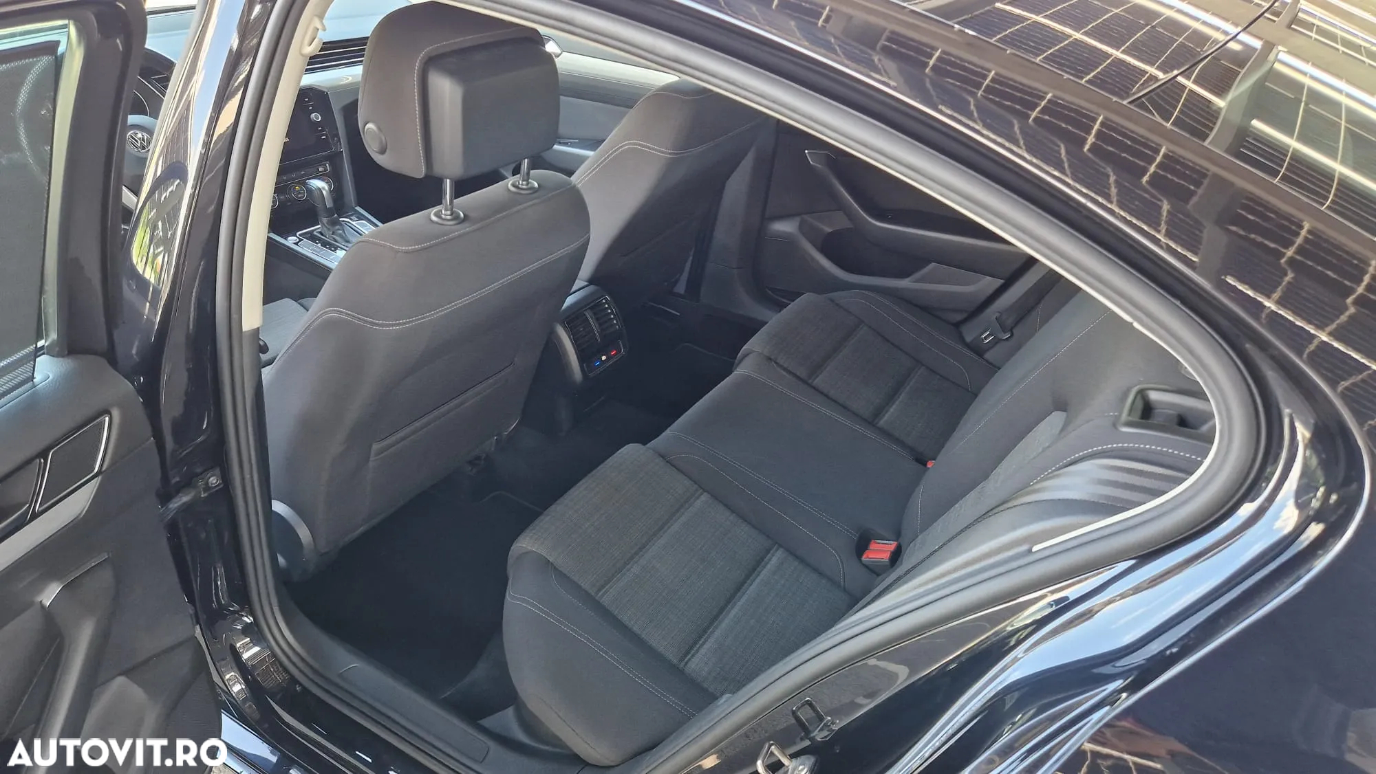 Volkswagen Passat Variant 1.6 TDI (BlueMotion Technology) DSG Comfortline - 8