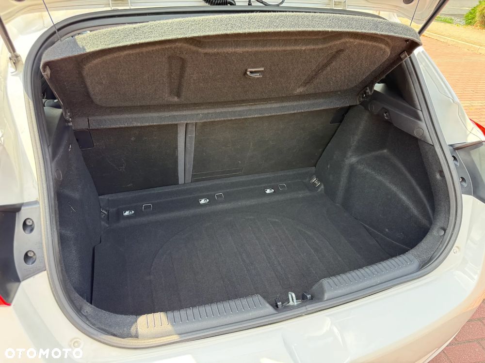 Hyundai i30 1.4 Comfort - 16
