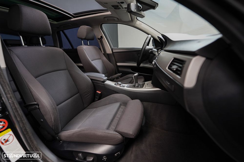 BMW 320 d Touring Navigation Sport - 4