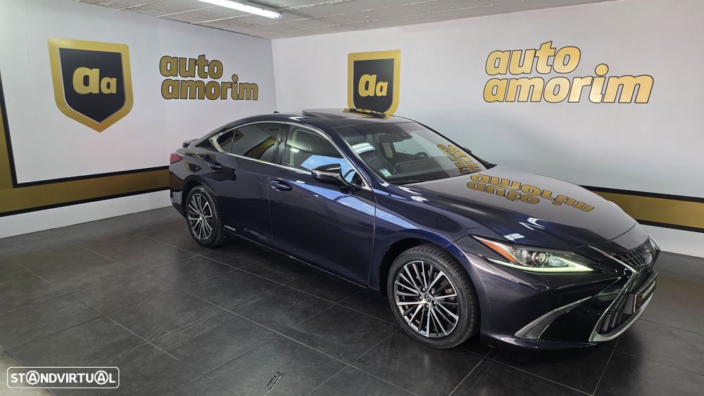Lexus ES 300h Special Edition - 3
