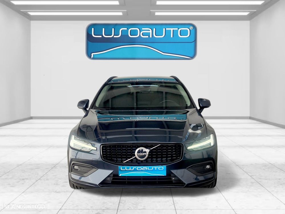 Volvo V60 2.0 B4 Momentum Geartronic - 3
