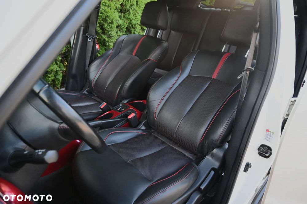 Nissan Juke 1.6 DIG-T ALL-MODE 4x4i CVT Tekna - 34