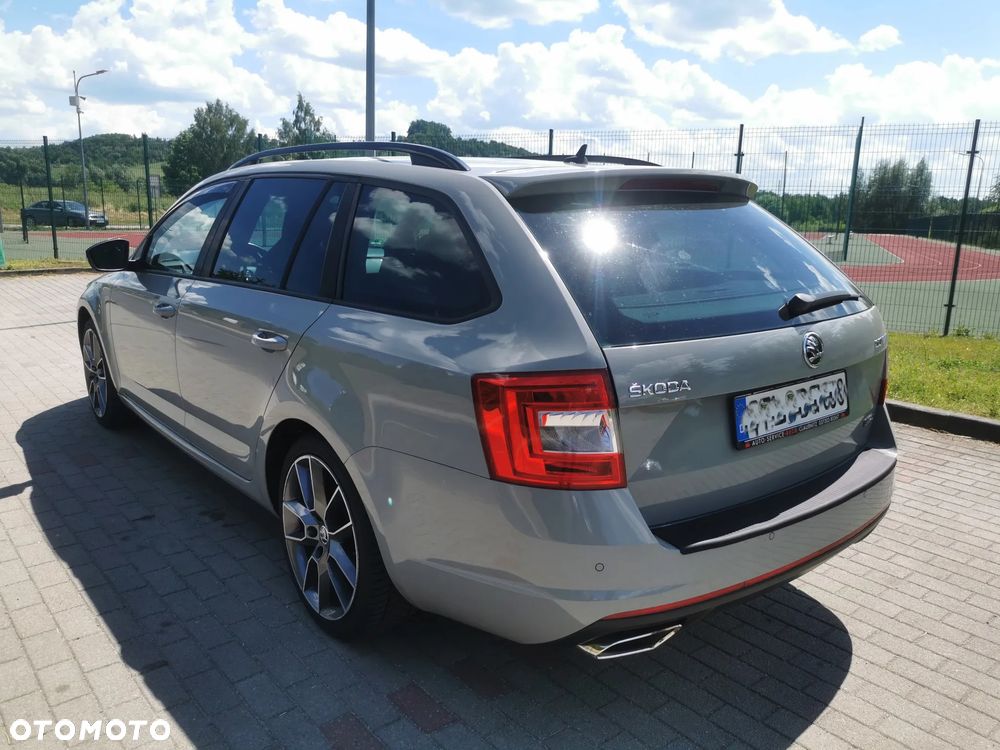Skoda Octavia 2.0 TDI DSG RS - 4