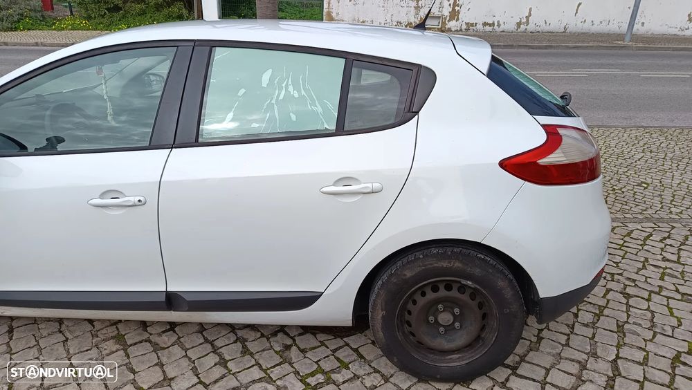 Renault Mégane 1.5 dCi Dynamique S - 13