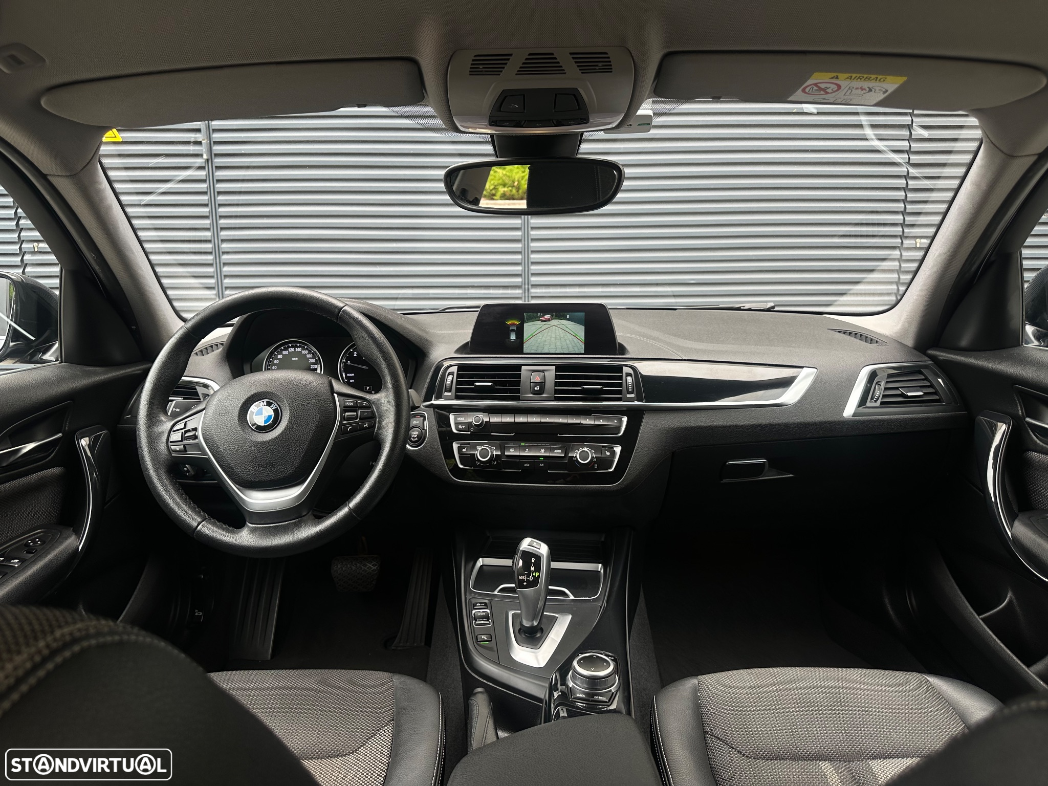 BMW 118 i Aut. Advantage - 20