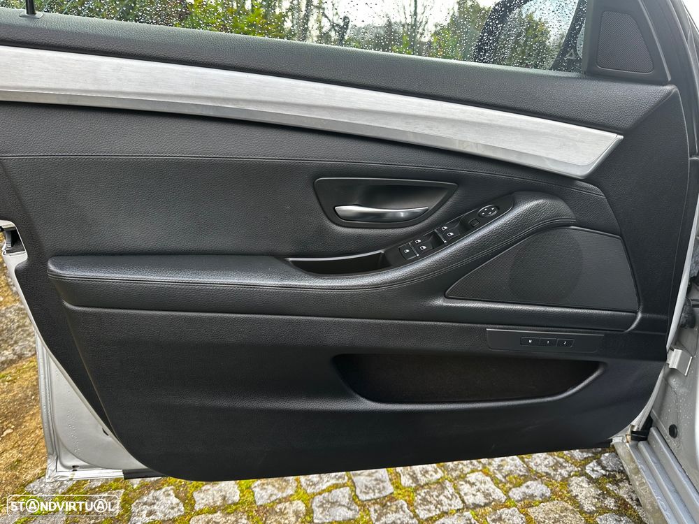 BMW 520 d Pack M - 39