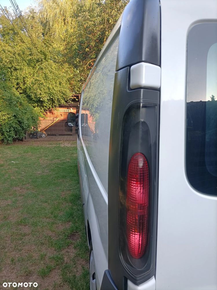 Opel Vivaro - 18