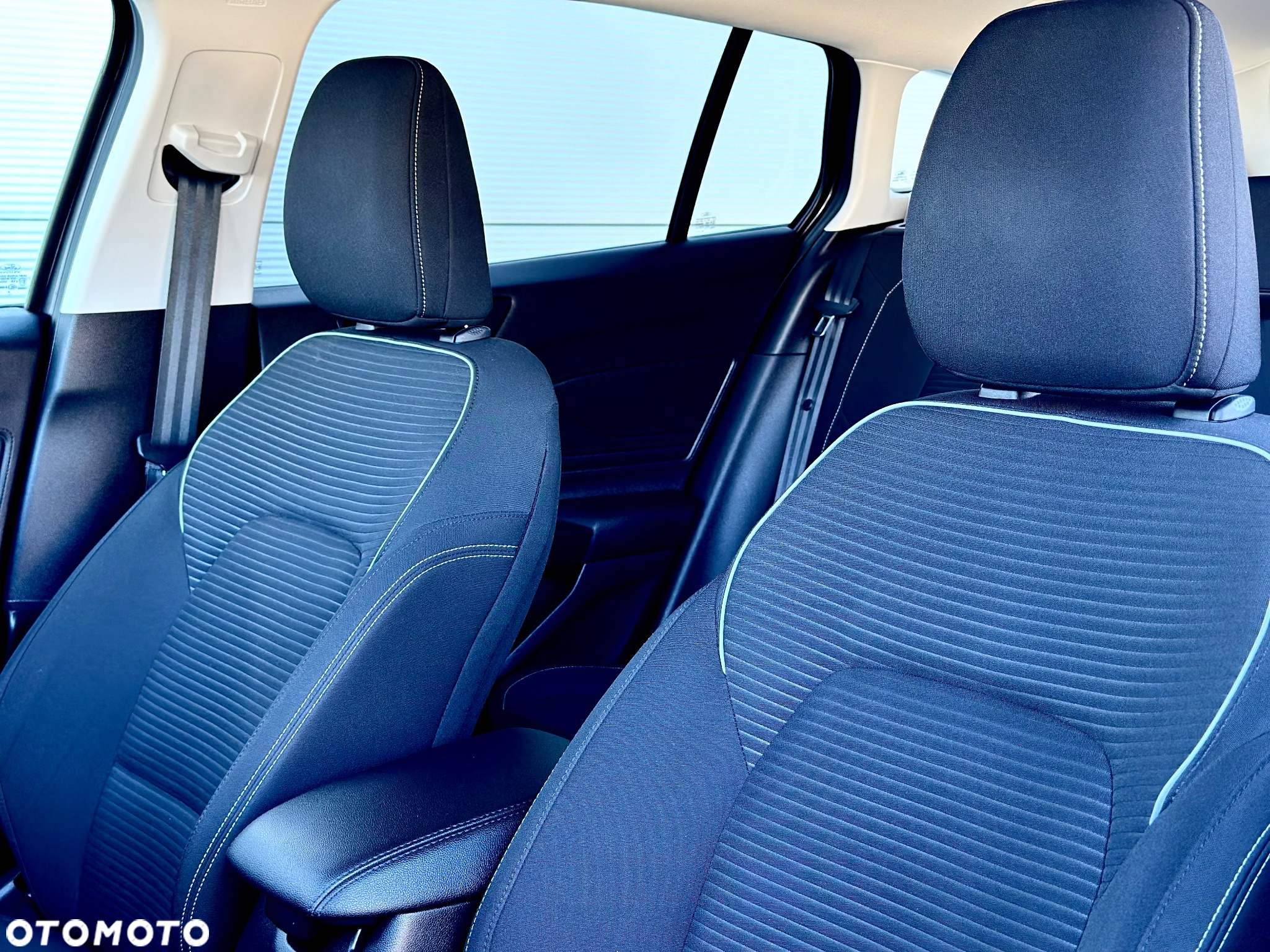 Ford Focus 2.0 EcoBlue Start-Stopp-System TITANIUM - 27