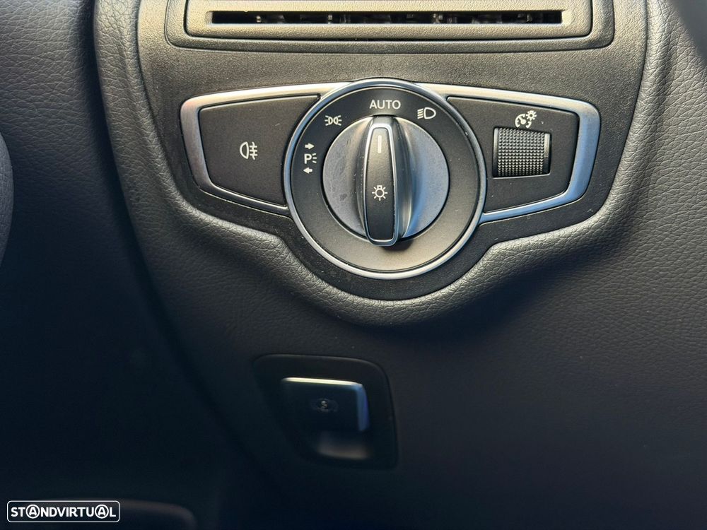 Mercedes-Benz GLC 300 e Coupé 4Matic - 28