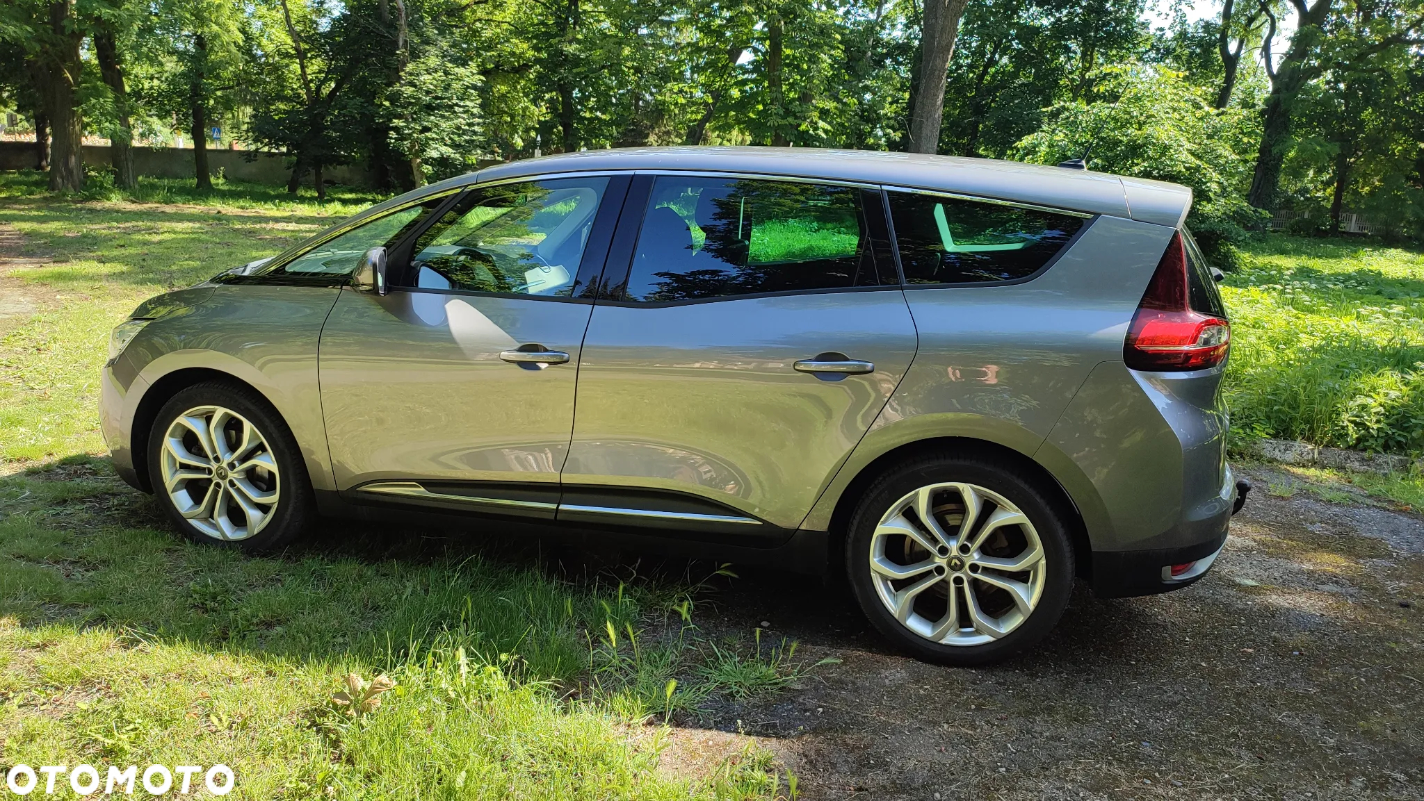 Renault Scenic - 8
