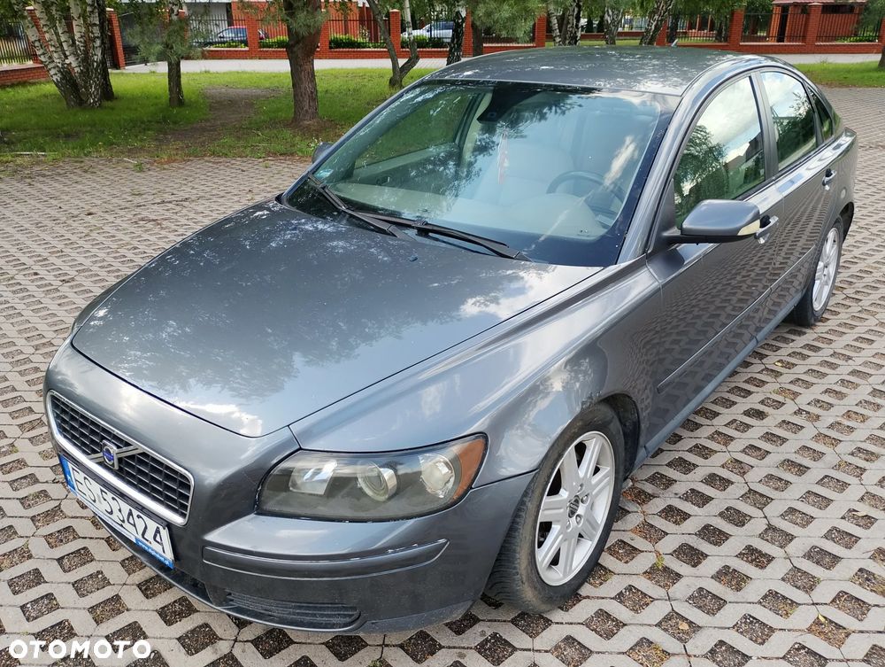 Volvo S40 2.0D DPF Momentum - 1