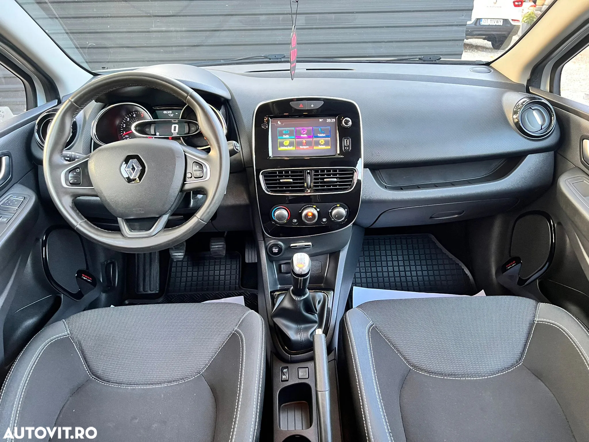 Renault Clio dCi 90 Limited - 7