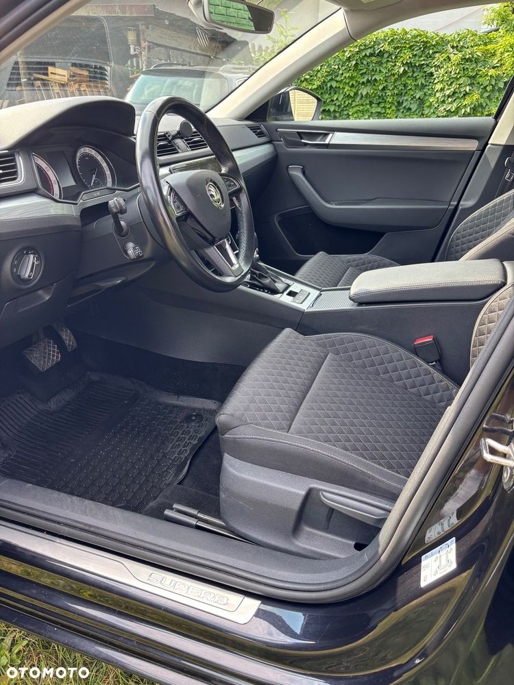 Skoda Superb 2.0 TSI Ambition DSG - 13
