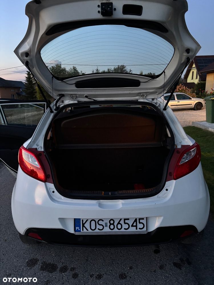 Mazda 2 - 7