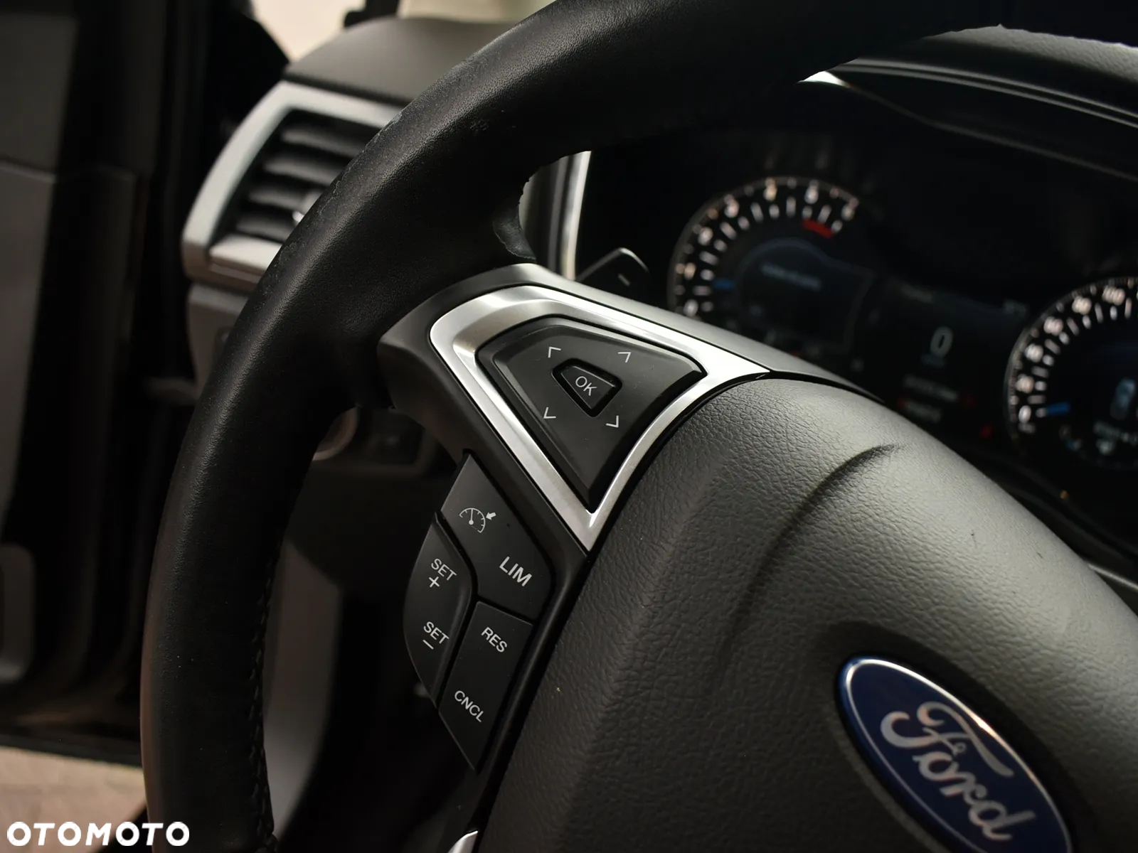Ford Mondeo 2.0 TDCi ST-Line PowerShift - 27