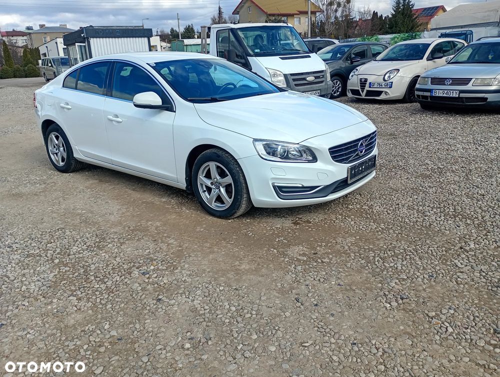 Volvo S60 D3 Geartronic Momentum - 2