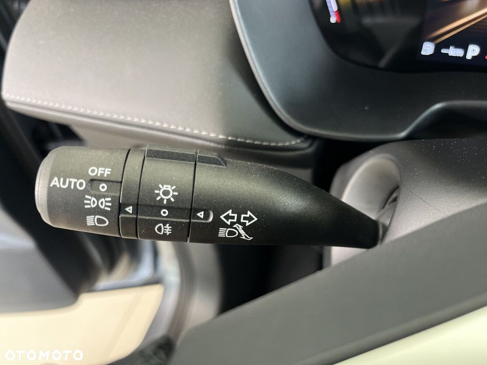MG ZS Hybrid+ - 31