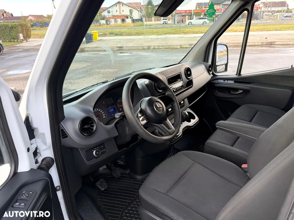 Mercedes-Benz Sprinter - 7