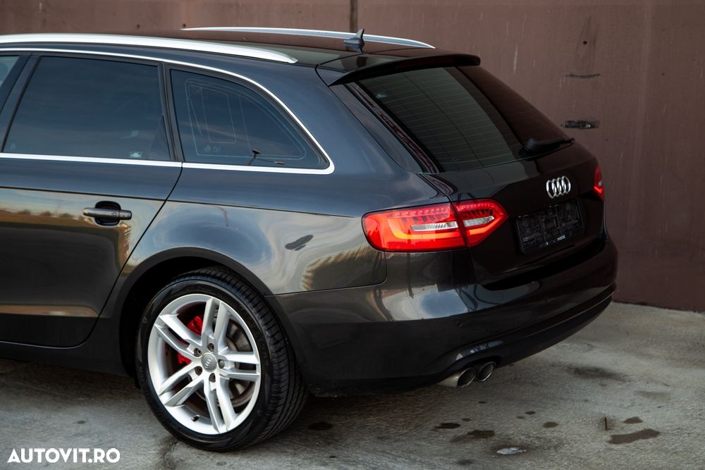 Audi A4 2.0 TDI DPF multitronic Attraction - 11