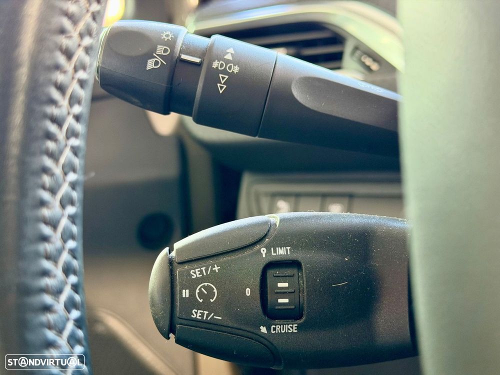 Peugeot 2008 1.2 PureTech Crossway - 23