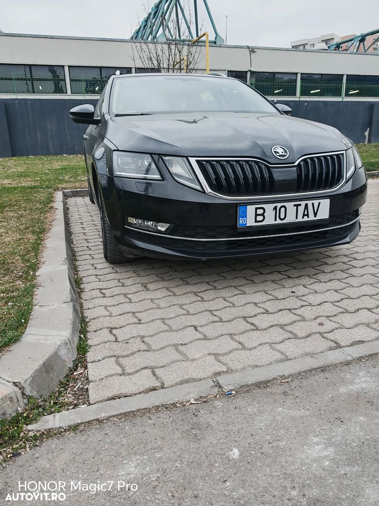 Skoda Octavia 1.6 TDI DSG Ambition - 4