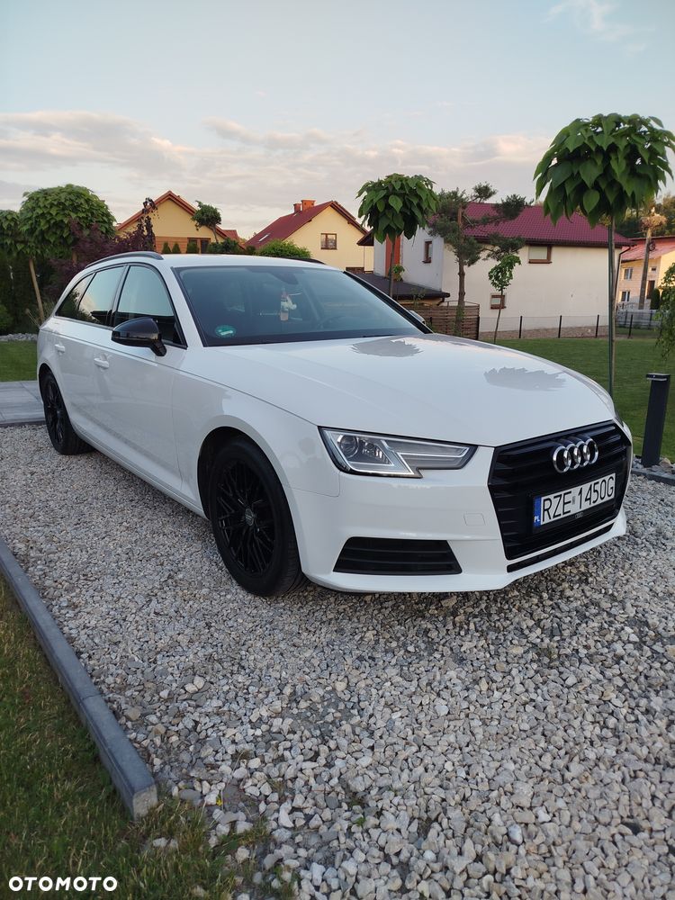 Audi A4 Avant - 1