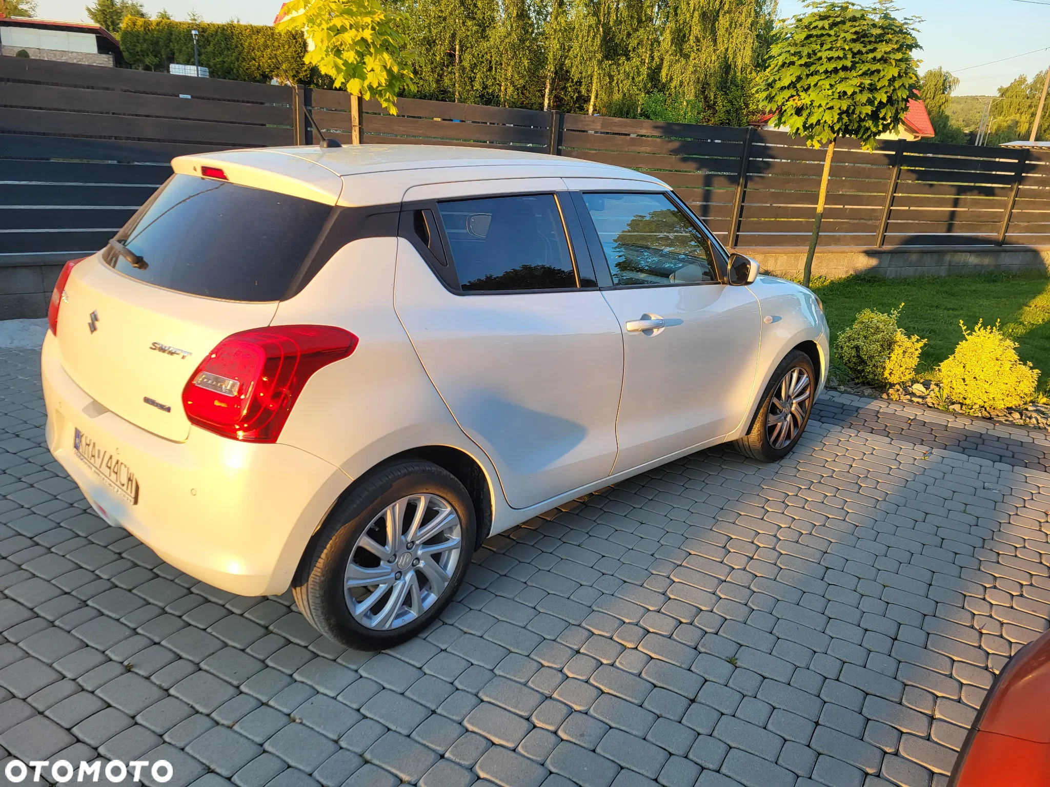 Suzuki Swift 1.2 Dualjet Hybrid CVT Comfort - 2