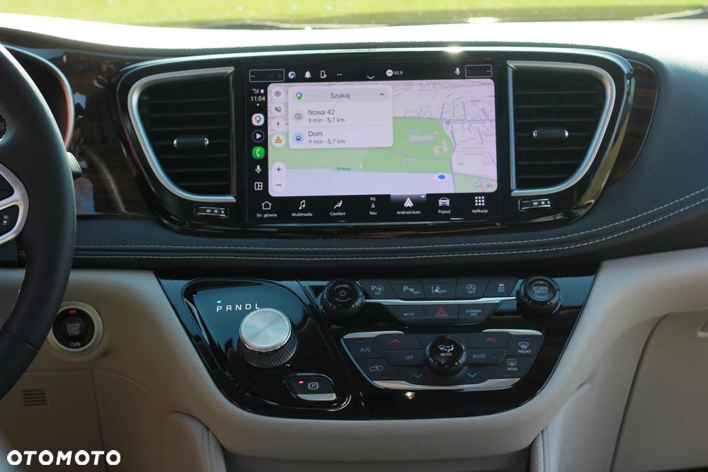 Chrysler Pacifica - 36