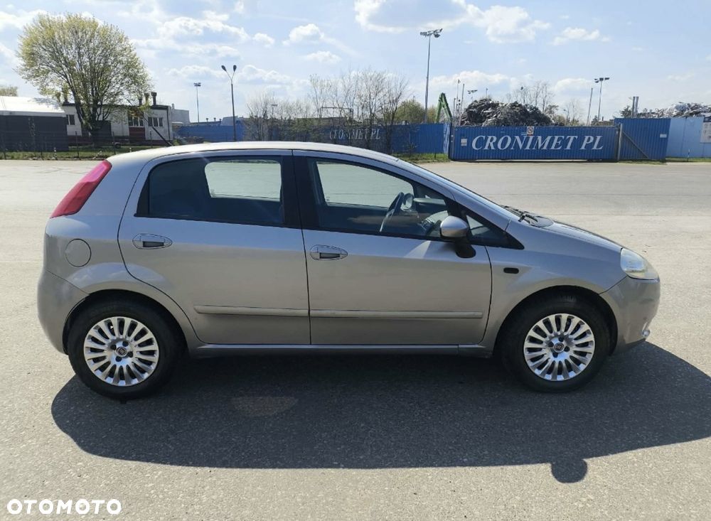 Fiat Grande Punto - 5