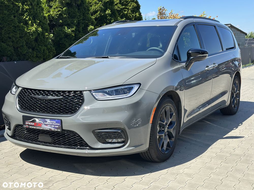 Chrysler Pacifica - 15