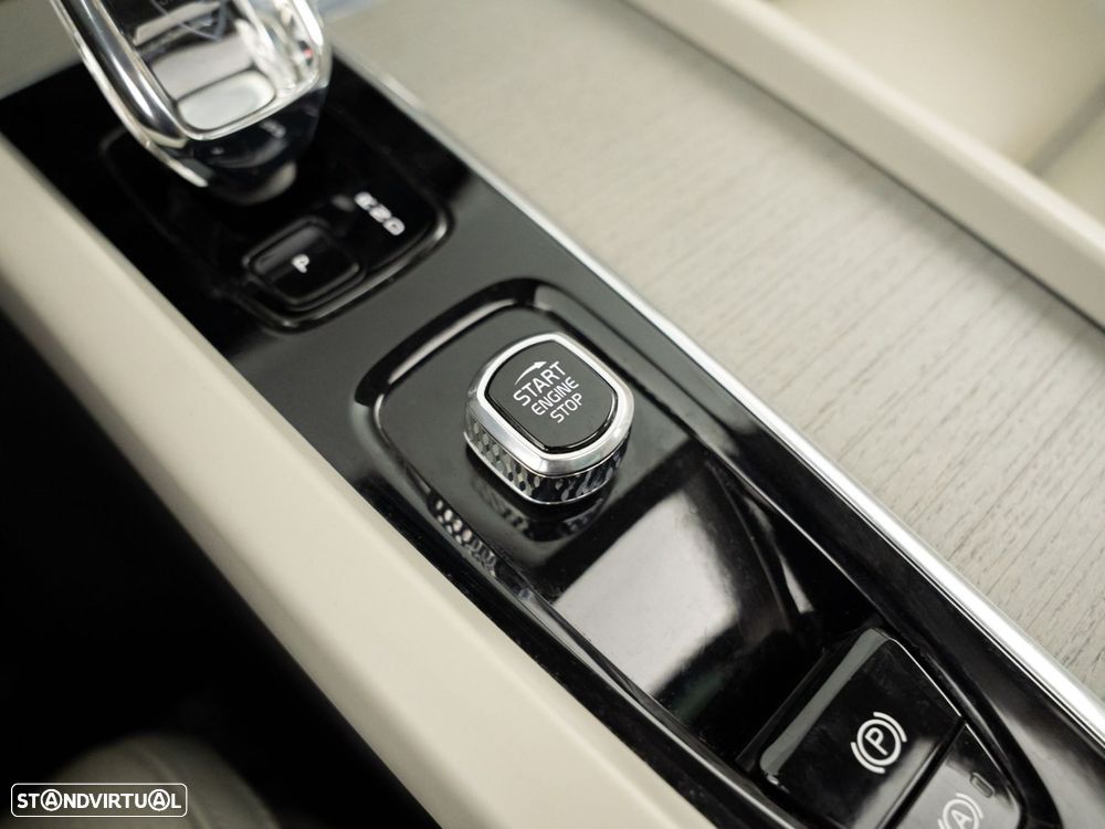 Volvo XC 60 2.0 T8 PHEV Ultimate Bright AWD - 31