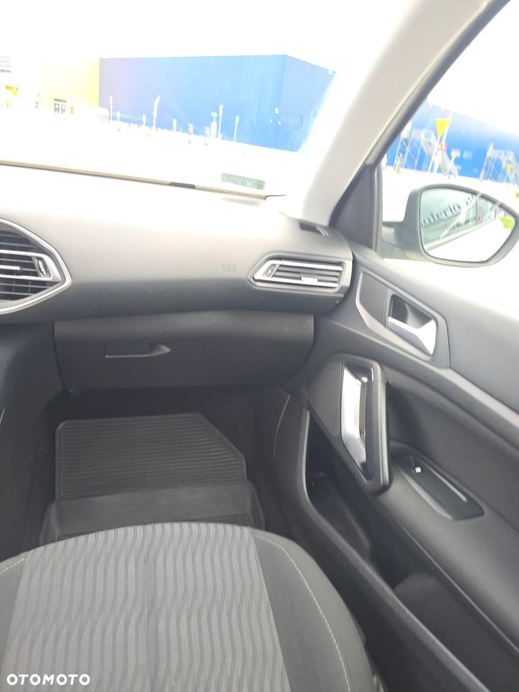 Peugeot 308 1.2 PureTech Active S&S - 16
