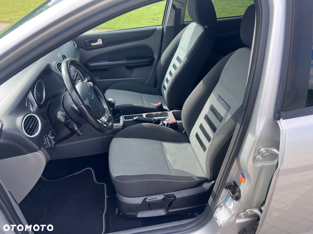 Ford Focus 1.8 Style - 17