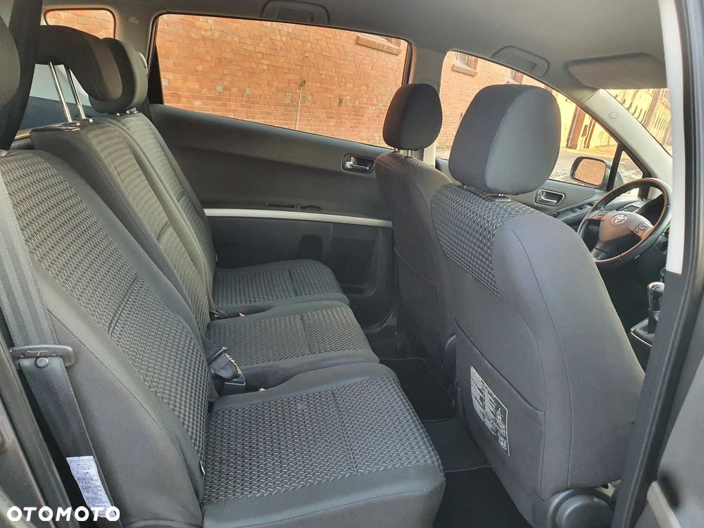 Toyota Corolla Verso 2.2 D-4D DPF Sol - 12