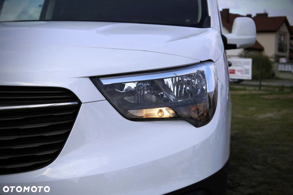 Opel Combo Van 1.2 Enjoy 110KM 4d Long - 14