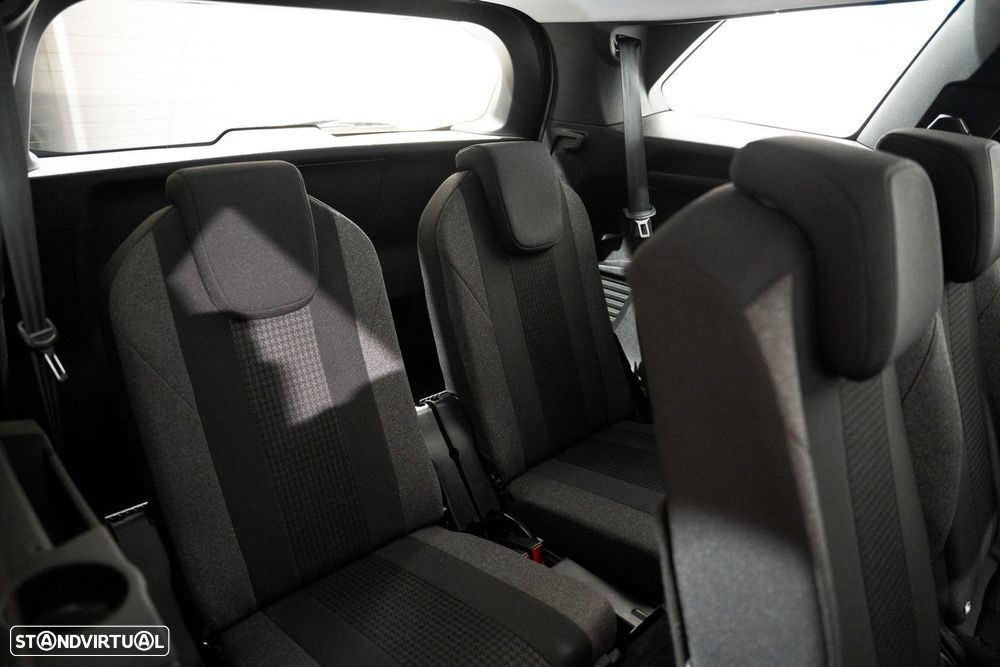 Peugeot 5008 1.2 PureTech Allure EAT8 - 13